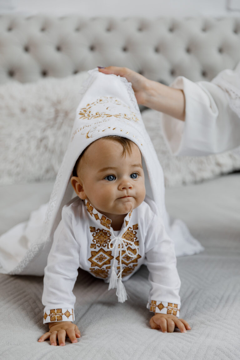 Костюм для хрещення Лемко для хлопчика з традиційною вишивкою