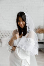 Палантин з гіпюровим мереживом