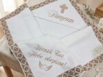 Біла крижма іменна Вінцент з велюрової махри та золотою вишивкою від ТМ Янголятко.