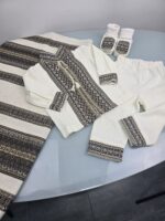 Хрестильні аксесуари для хлопчика: пінетки та чепчик